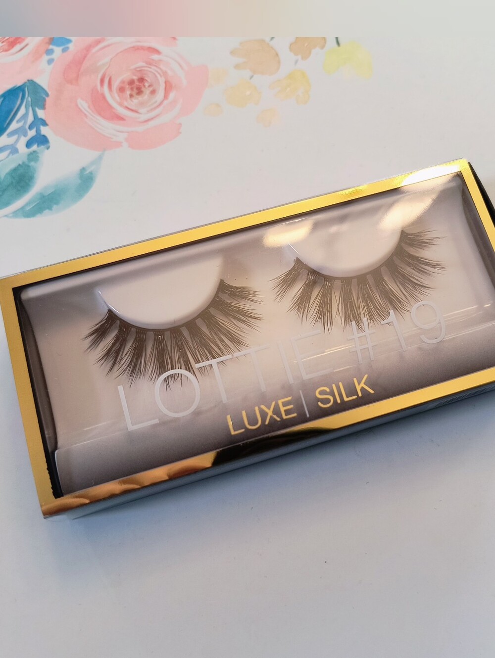 Huda Beauty Luxe Silk False Eyelashes - #19 Lottie